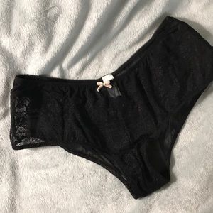NWOT Rare Gap Body Women’s Lace & Micromesh Panties